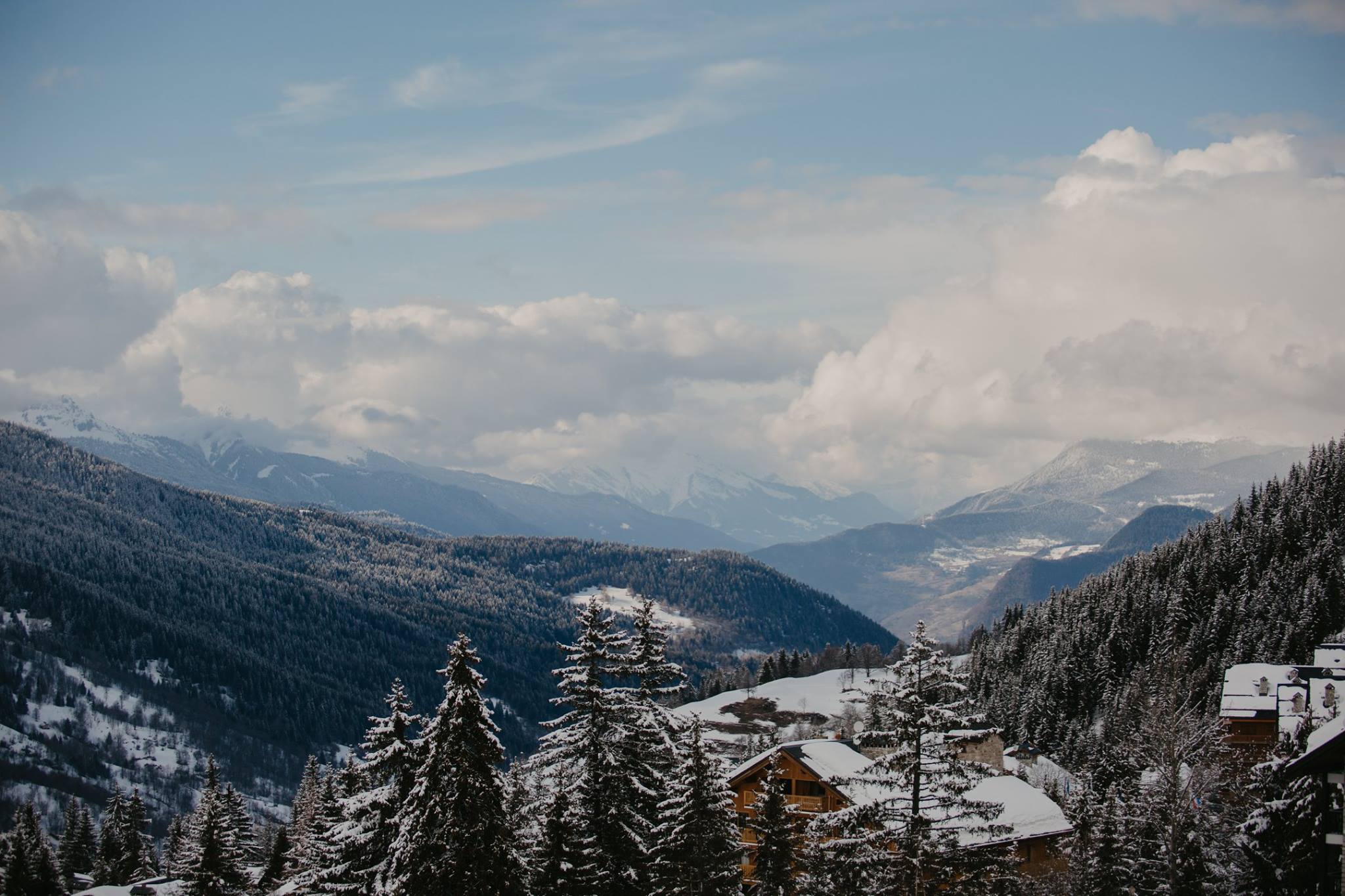 le-rond-point-meribel-heart-of-three-vallées